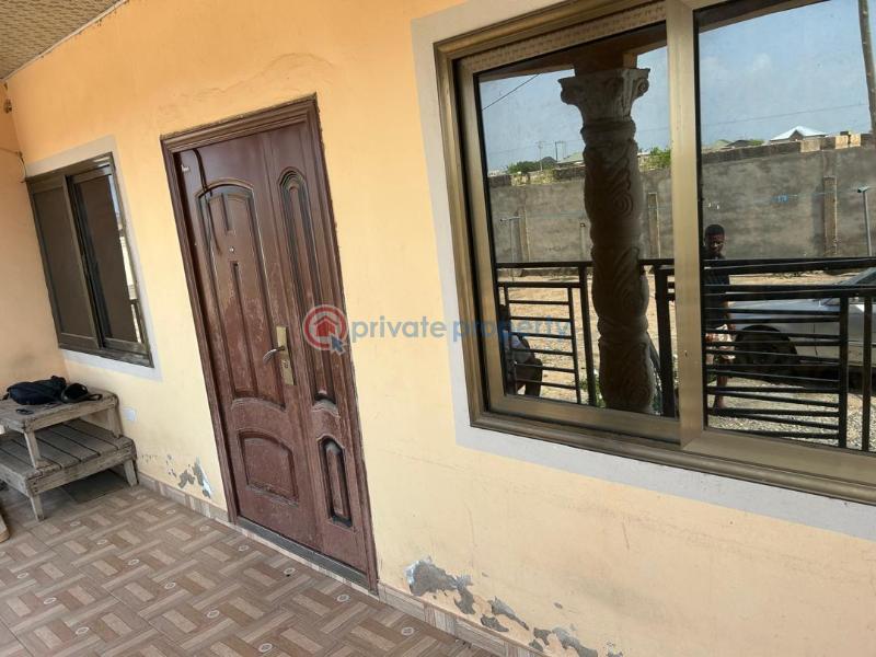 6 bedroom House For Sale Ngleshie Amanfrom, Tomefa McCarthy Hill Ga South Municipal Accra - 5