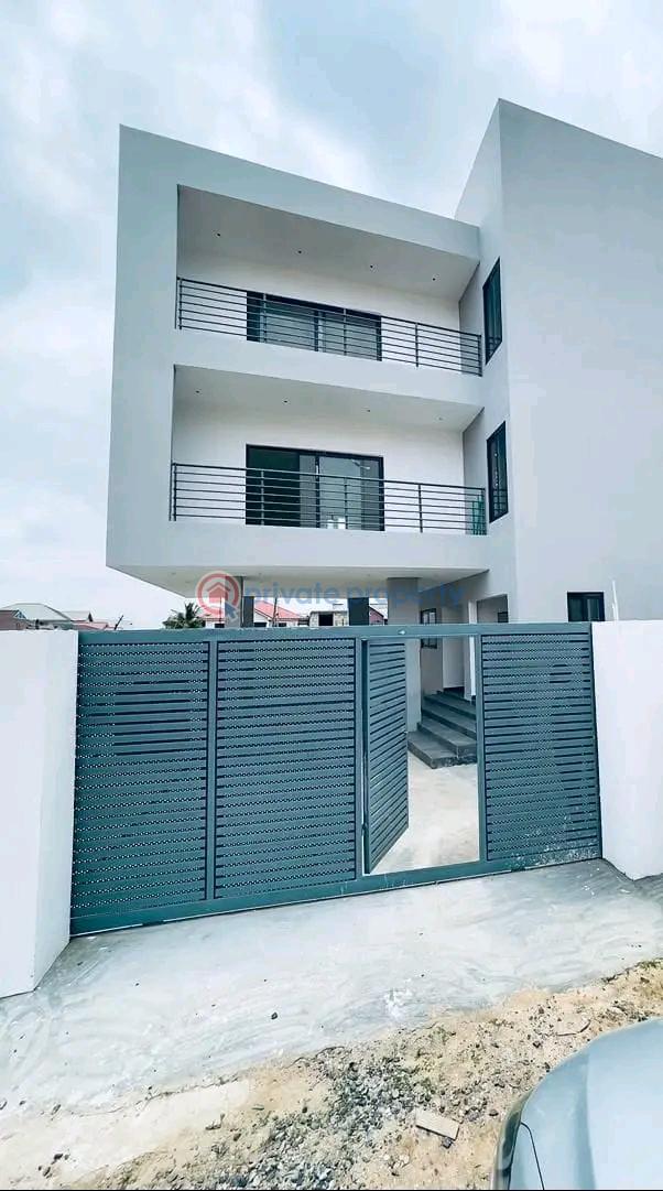 5 bedroom Apartment For Sale Spintex Accra - 5