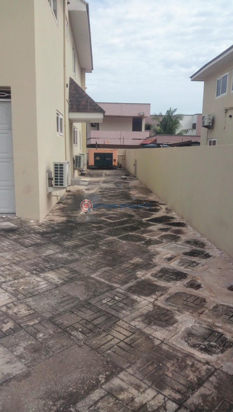 4 bedroom Commercial Property For Rent Airport Residential Area Accra - 6