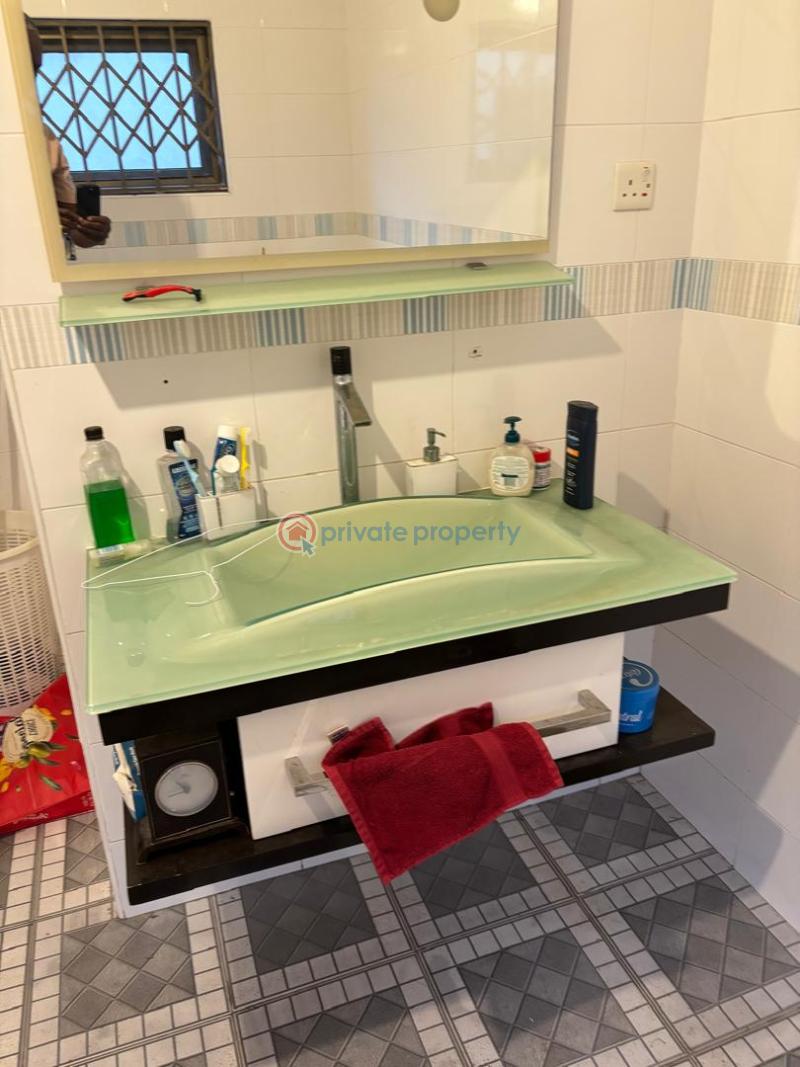 4 bedroom House For Sale Spintex Accra - 3