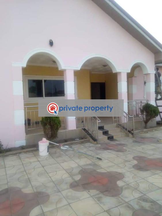 4 bedroom Detached Bungalow For Sale &nbsp;dawhenya Tema Accra - 4