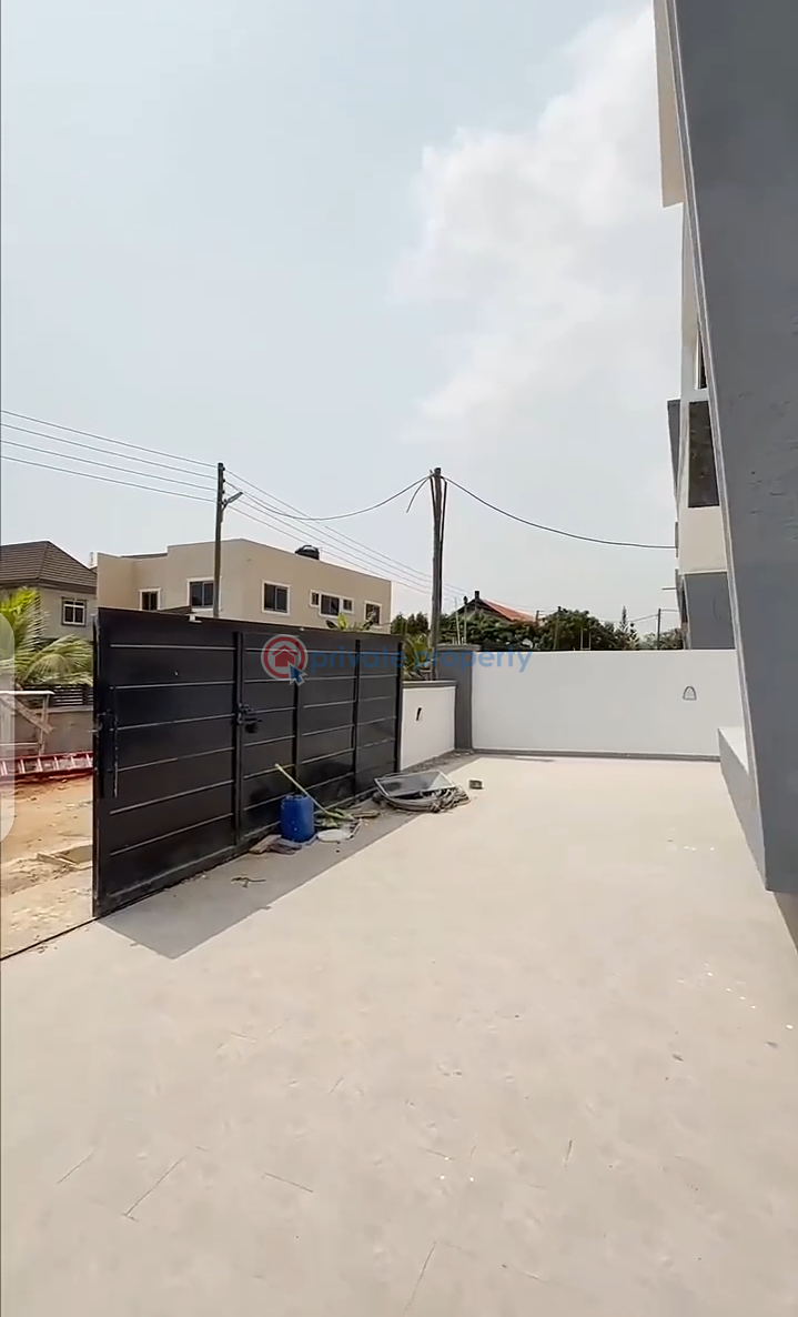 4 bedroom House For Sale Community 14 Lashibi Accra - 21