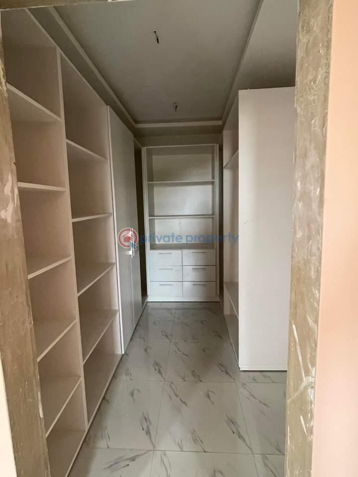 4 bedroom House For Sale Sakumono Tema West Municipal District Accra - 5