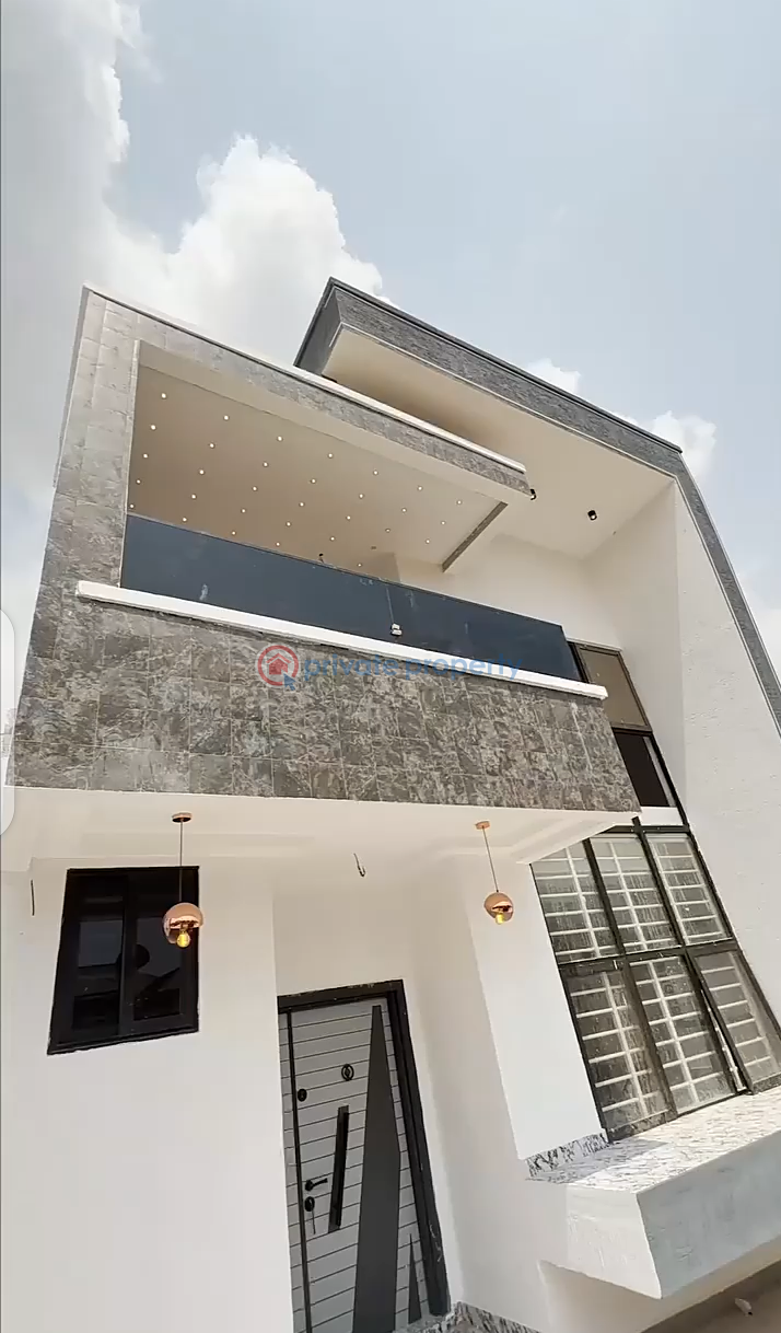 4 bedroom House For Sale Community 14 Lashibi Accra - 23
