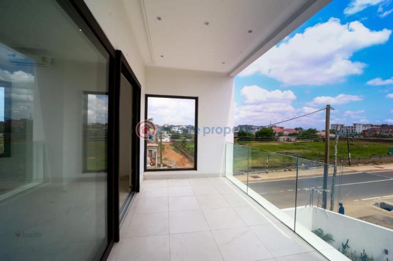 4 bedroom House For Sale Near President Mahama's Residence East Legon Accra - 18