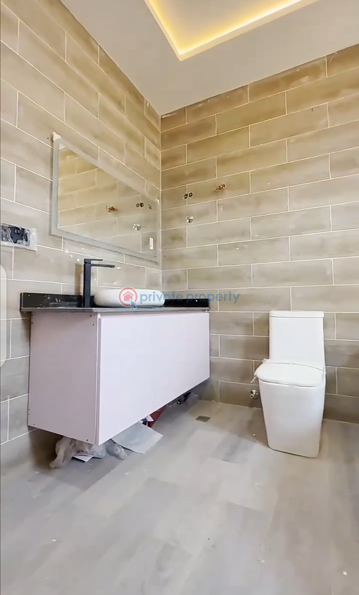 4 bedroom House For Sale Community 14 Lashibi Accra - 2