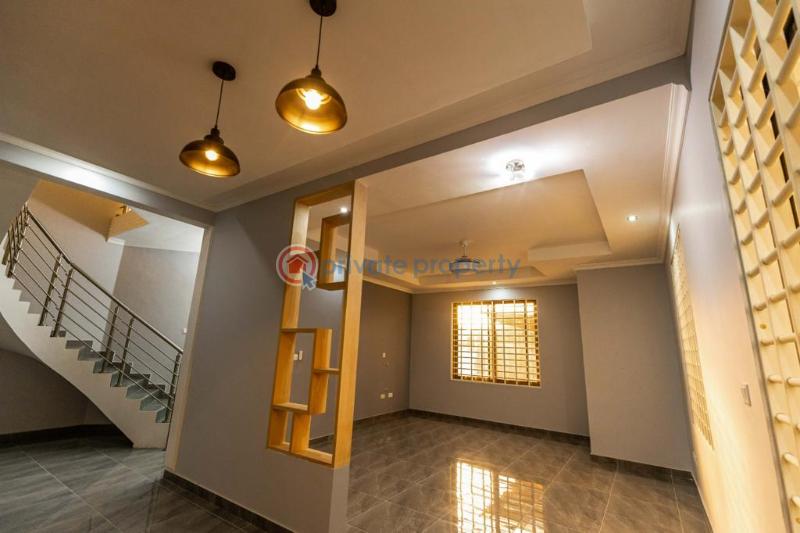 4 bedroom House For Sale Sakumono Community 14 Tema West Municipal District Accra - 3