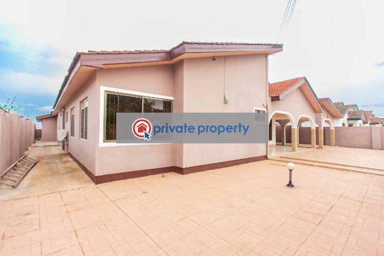 4 bedroom House For Sale &nbsp;emefs Estate Afienya Tema Accra - 4