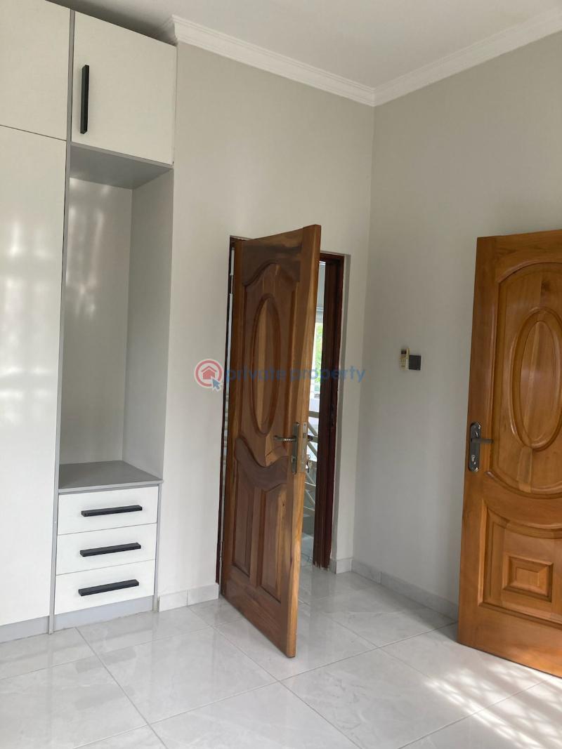 4 bedroom Townhouse For Sale Airport Residential Area Accra - 4