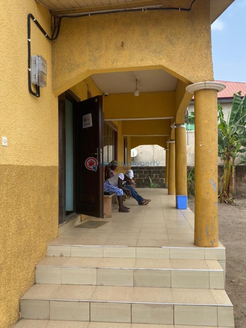 4 bedroom House For Sale Doboro. Behind Blueskies Suhum/Kraboa/Coaltar Eastern Region - 8