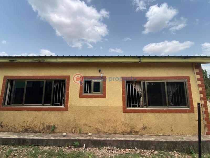 4 bedroom House For Sale Doboro. Behind Blueskies Suhum/Kraboa/Coaltar Eastern Region - 10