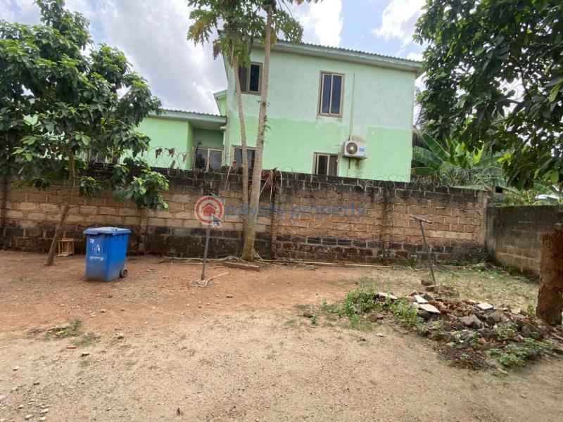 4 bedroom House For Sale Doboro. Behind Blueskies Suhum/Kraboa/Coaltar Eastern Region - 11