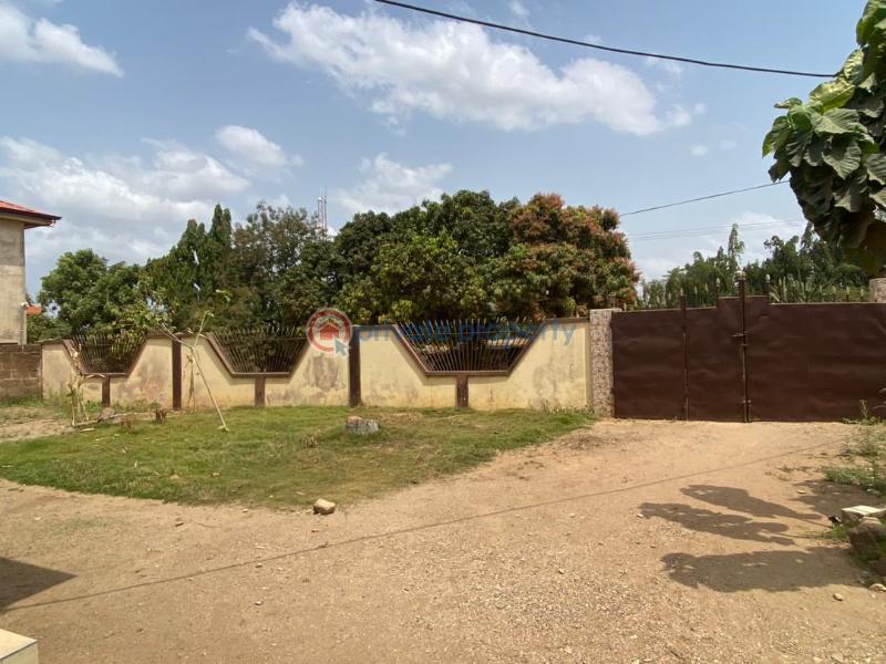 4 bedroom House For Sale Doboro. Behind Blueskies Suhum/Kraboa/Coaltar Eastern Region - 7