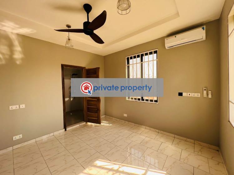 4 bedroom House For Sale Spintex Accra - 5
