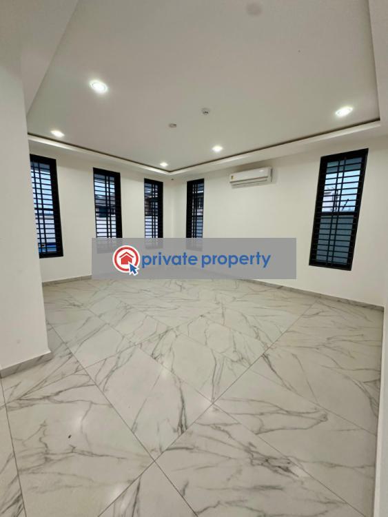 4 bedroom House For Sale &nbsp;school Junction (adjiringanor) Ashaley Botwe Adenta Municipal Accra - 17
