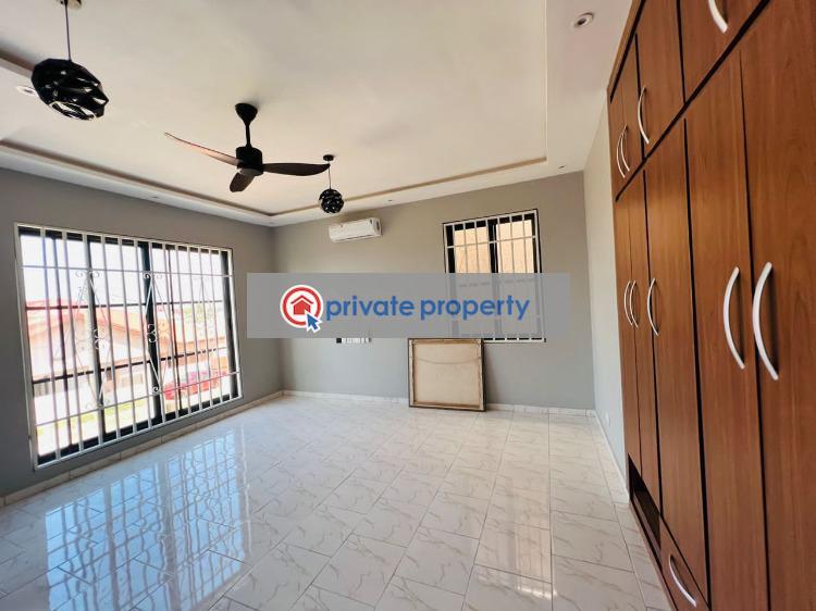 4 bedroom House For Sale Spintex Accra - 3