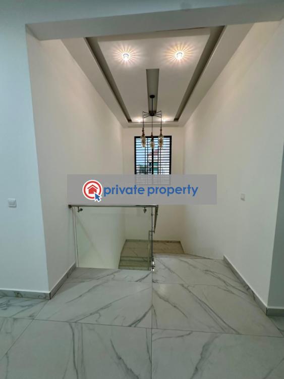 4 bedroom House For Sale &nbsp;school Junction (adjiringanor) Ashaley Botwe Adenta Municipal Accra - 16