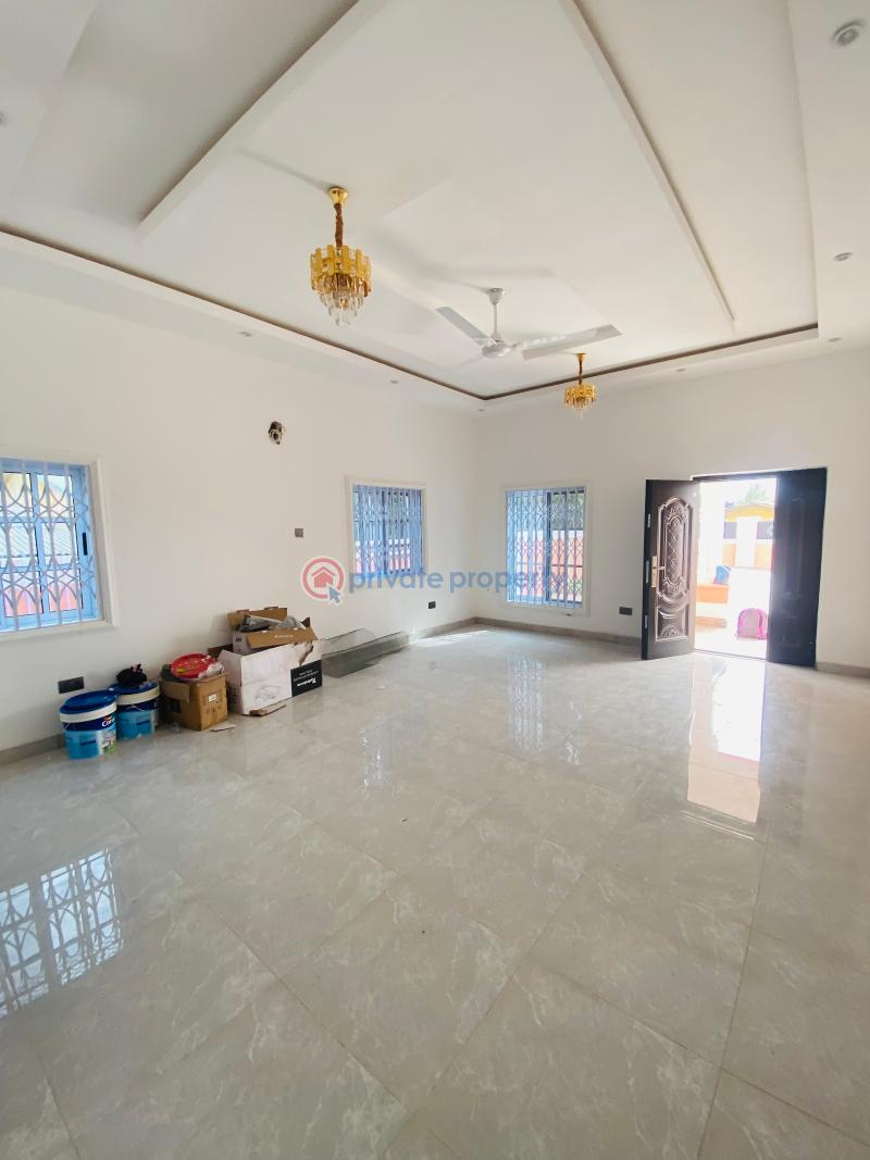 4 bedroom House For Sale Israel Near Achimota And Lapaz Area Lapaz Accra - 8