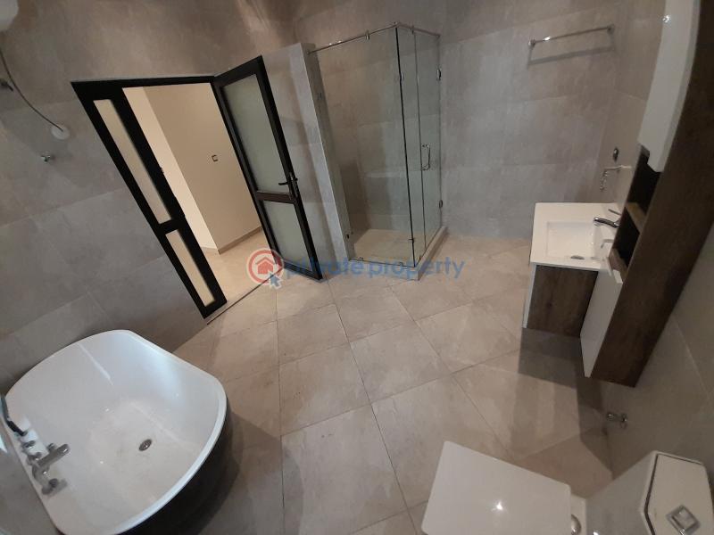 4 bedroom Detached Duplex For Sale Lakeside Estates. Adenta Municipal Accra - 15