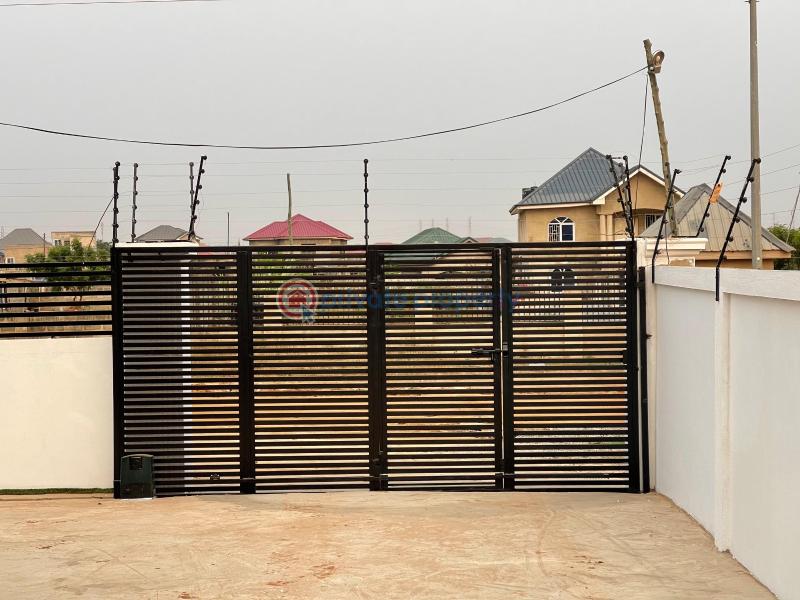 4 bedroom House For Sale Tema Community 25 Tema Accra - 11