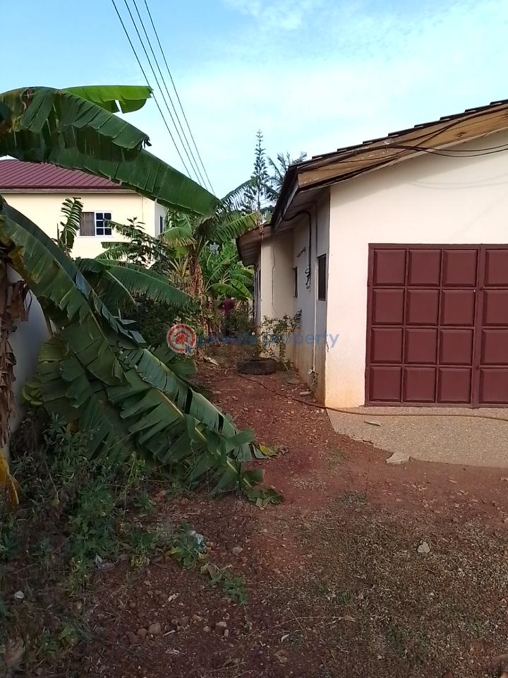 4 bedroom Commercial Property For Sale Rasta-bush Road Teshie new Town Accra - 6