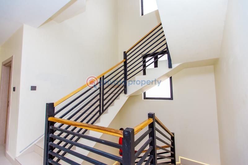 4 bedroom House For Sale West Airport Airport Residential Area Accra - 4