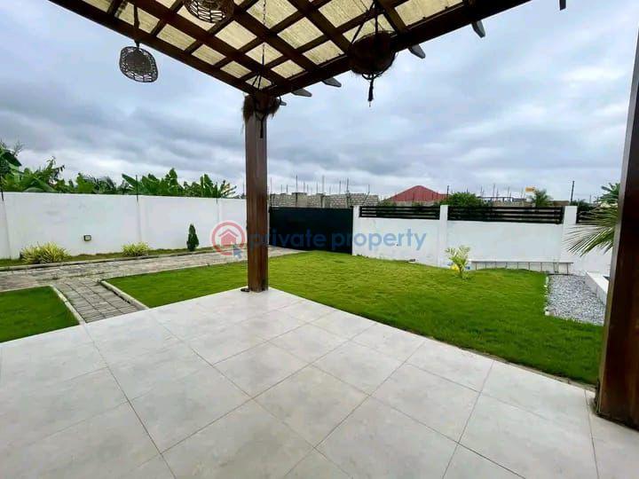 4 bedroom House For Sale Odumase Pokuase Accra Metropolitan  - 4