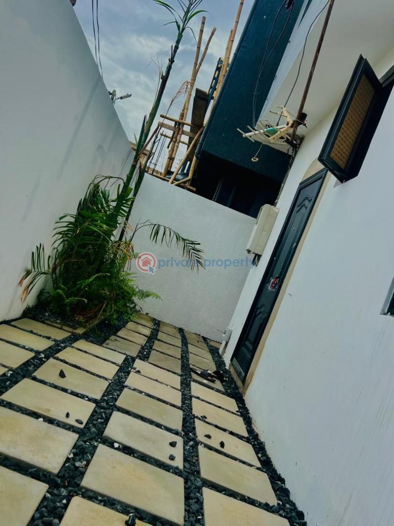 4 bedroom House For Sale Tse Addo Roundabout Accra - 2