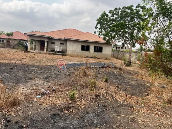4 bedroom House For Sale Dawhenya Terrazzo Tema Accra - 1