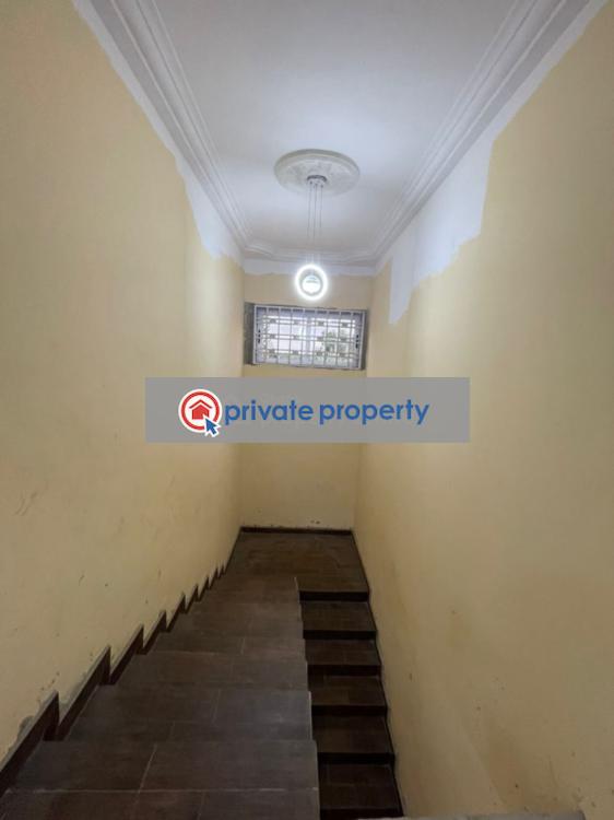5 bedroom Townhouse For Sale &nbsp;behind Atlantic Mall North Legon Accra - 10