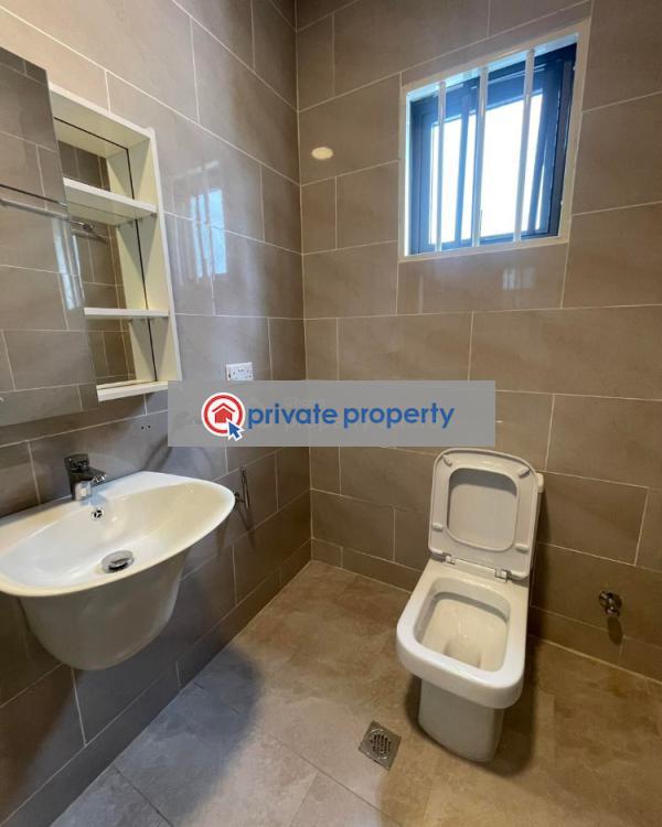 5 bedroom House For Sale &nbsp;lakeside Estate Ashaley Botwe Adenta Municipal Accra - 1