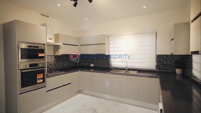 4 bedroom House For Sale Sakumono Lashibi Accra - 4