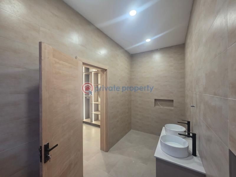 4 bedroom House For Sale Spintex Community 18 Spintex Accra - 10