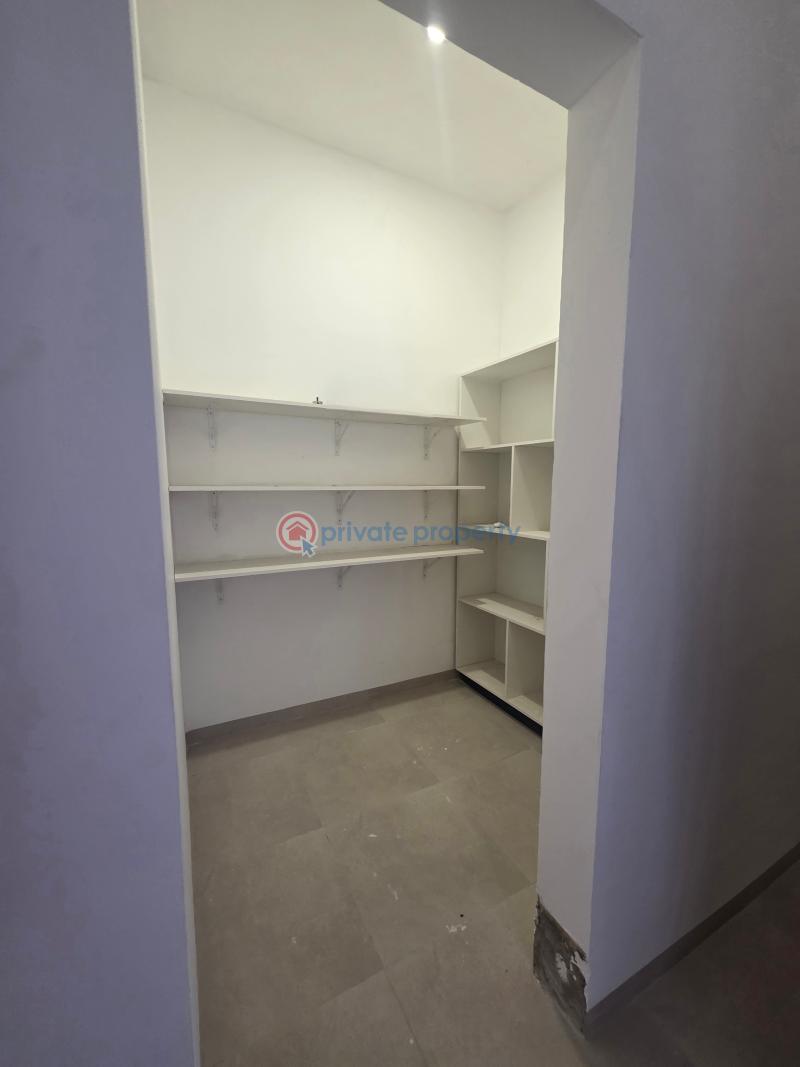 4 bedroom House For Sale Spintex Community 18 Spintex Accra - 11