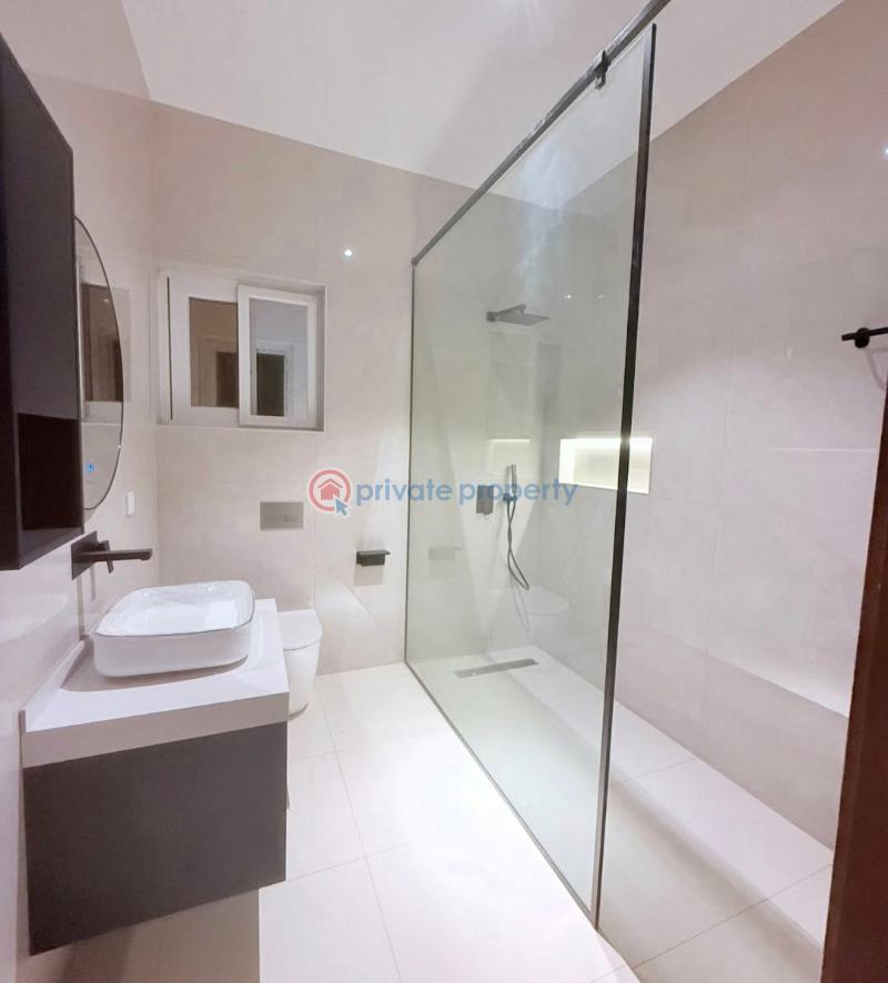 4 bedroom House For Sale Comm 18 Spintex Accra - 4
