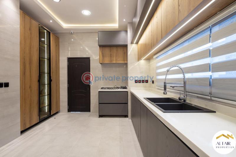 4 bedroom House For Sale Spintex Accra - 5