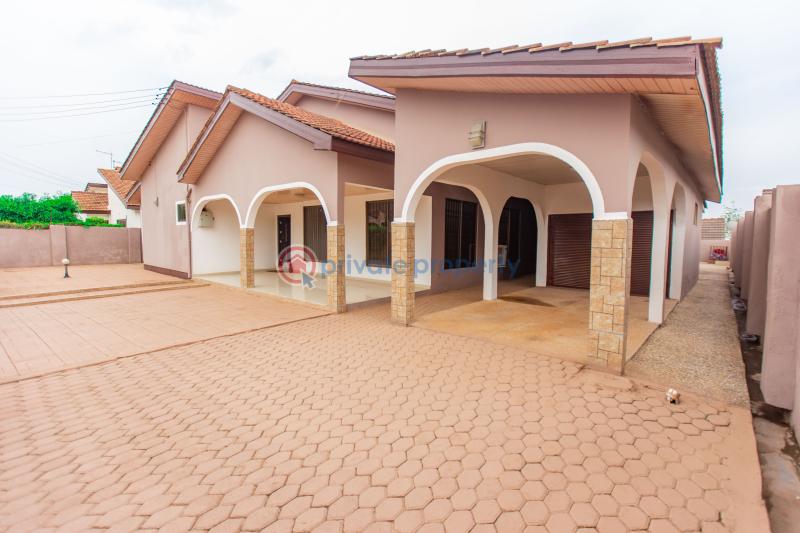 4 bedroom House For Sale Afienya Tema Accra - 3