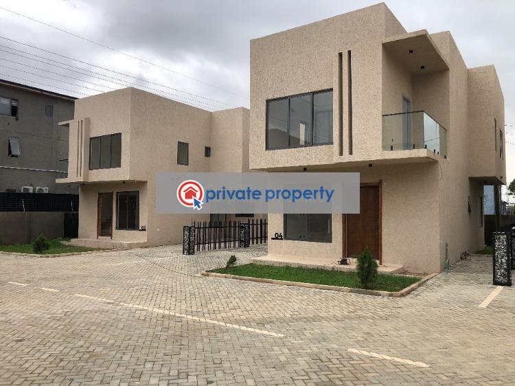 4 bedroom Detached Duplex For Sale &nbsp;legon Road Haatso Ga East Municipal Accra - 4