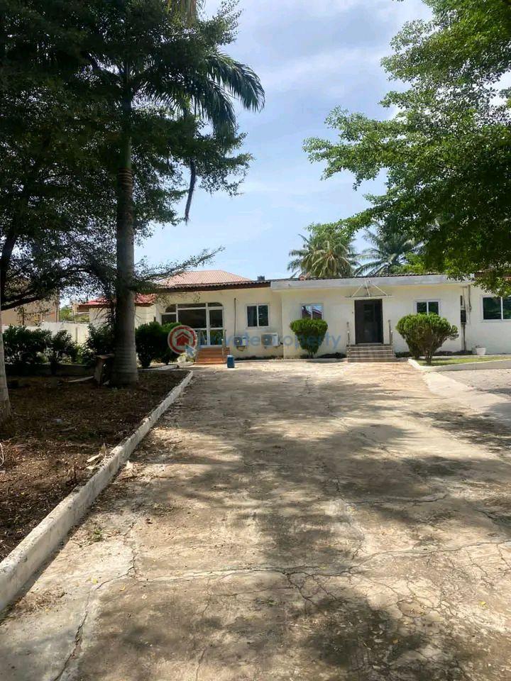 4 bedroom Office Space For Rent Dzorwulu Accra - 11