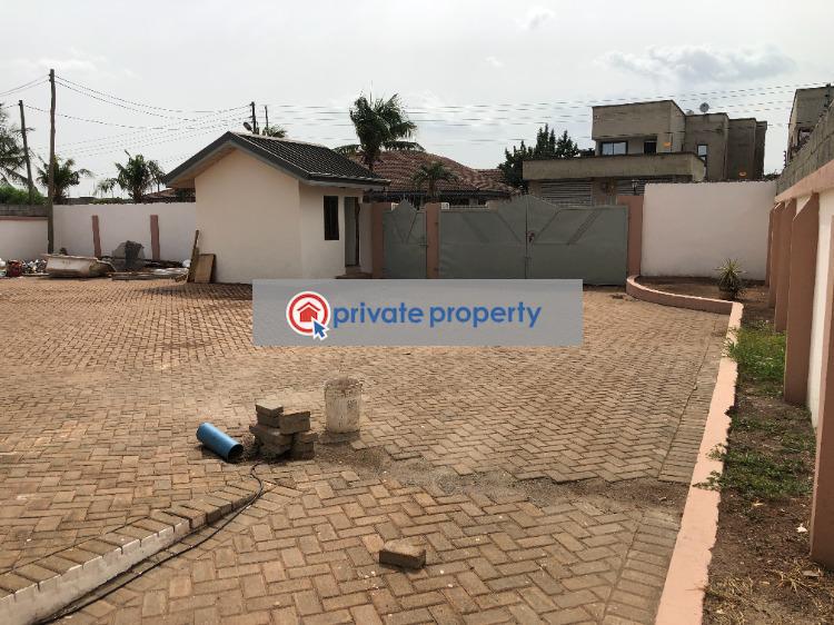 4 bedroom Detached Bungalow For Sale &nbsp;adenta Road Adenta Adenta Municipal Accra - 2