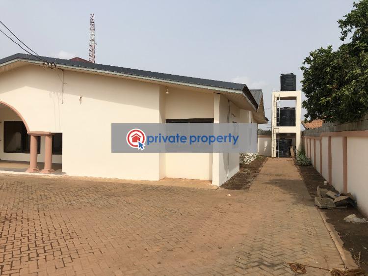 4 bedroom Detached Bungalow For Sale &nbsp;adenta Road Adenta Adenta Municipal Accra - 1