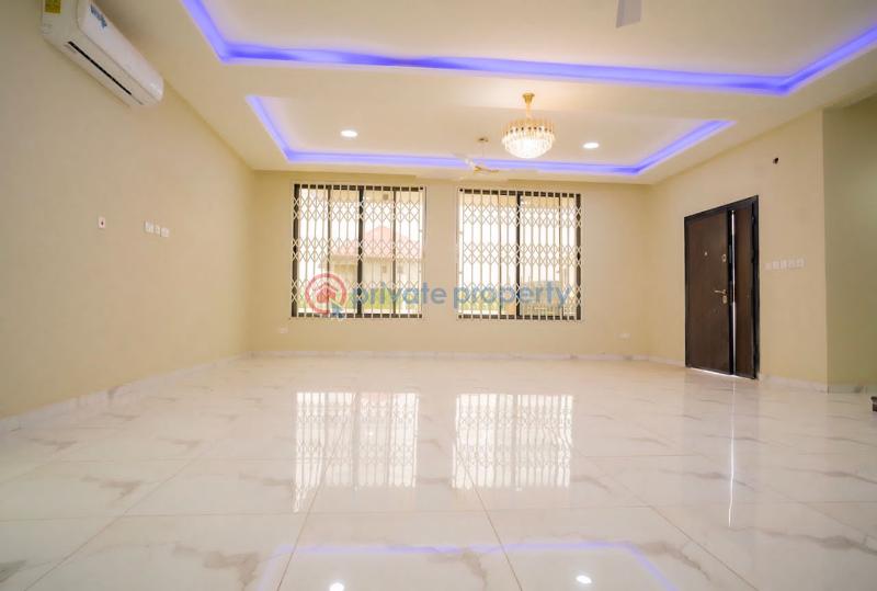 4 bedroom Townhouse For Sale Community 14 Sakumono Spintex Accra - 1