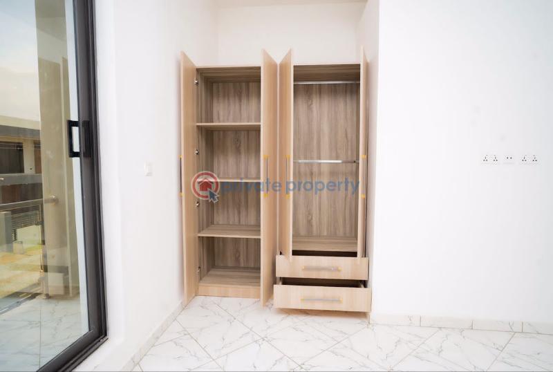 4 bedroom Townhouse For Sale Community 14 Sakumono Spintex Accra - 4