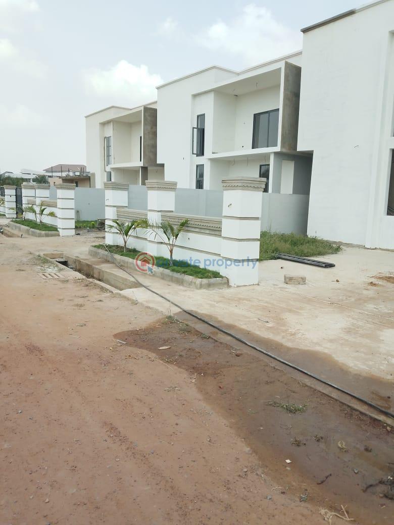 4 bedroom House For Sale Spintex Baatsona, 2min Drive From Kfc Baatsonaa Spintex Accra - 2