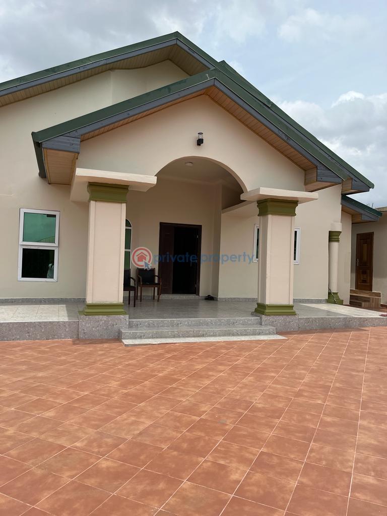 4 bedroom House For Rent Comm 18 Spintex Accra - 3