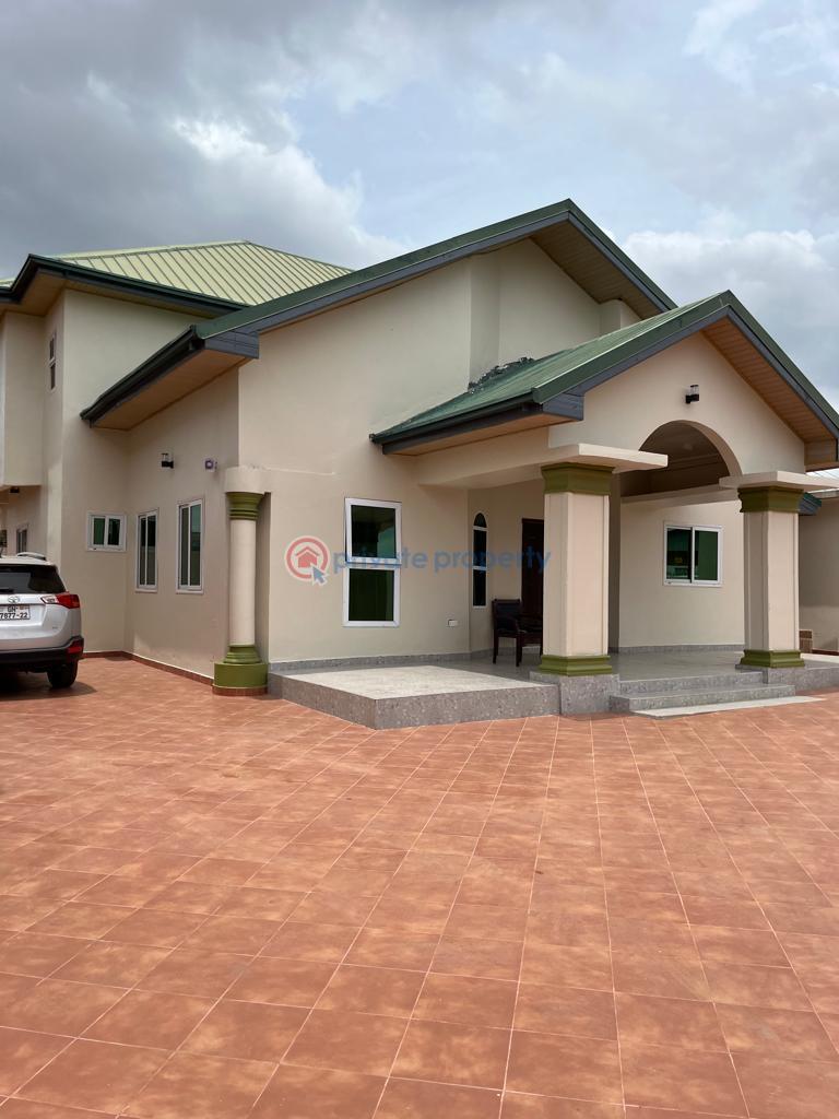 4 bedroom House For Rent Comm 18 Spintex Accra - 4