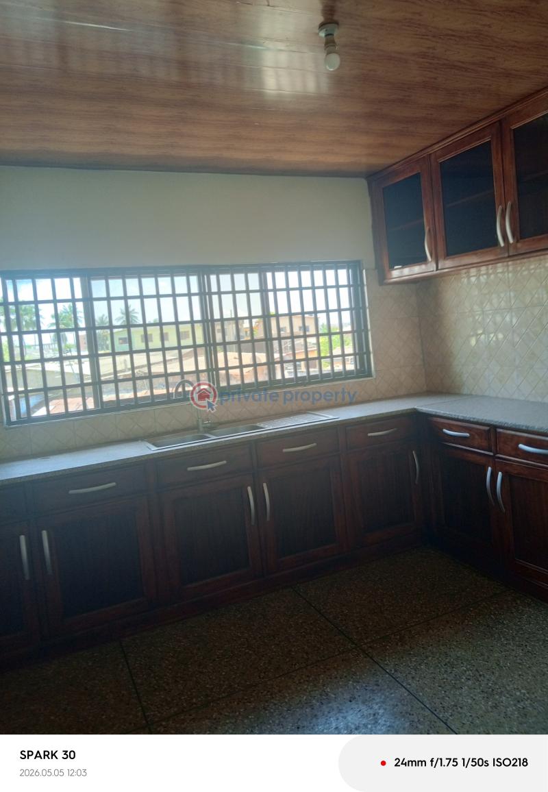 4 bedroom Apartment For Rent The Browns Realtor , Labadi ,liberty School, Negotiable. La Dade Kotopon Municipal Accra - 12