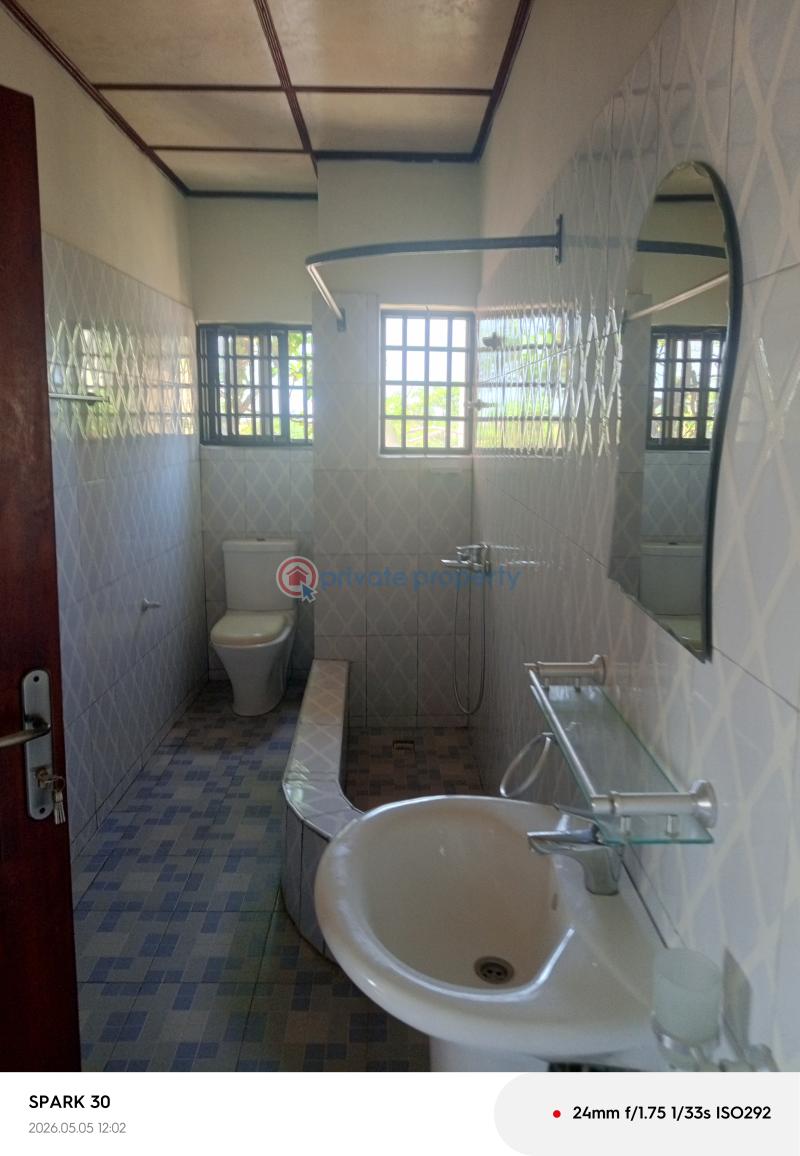 4 bedroom Apartment For Rent The Browns Realtor , Labadi ,liberty School, Negotiable. La Dade Kotopon Municipal Accra - 18