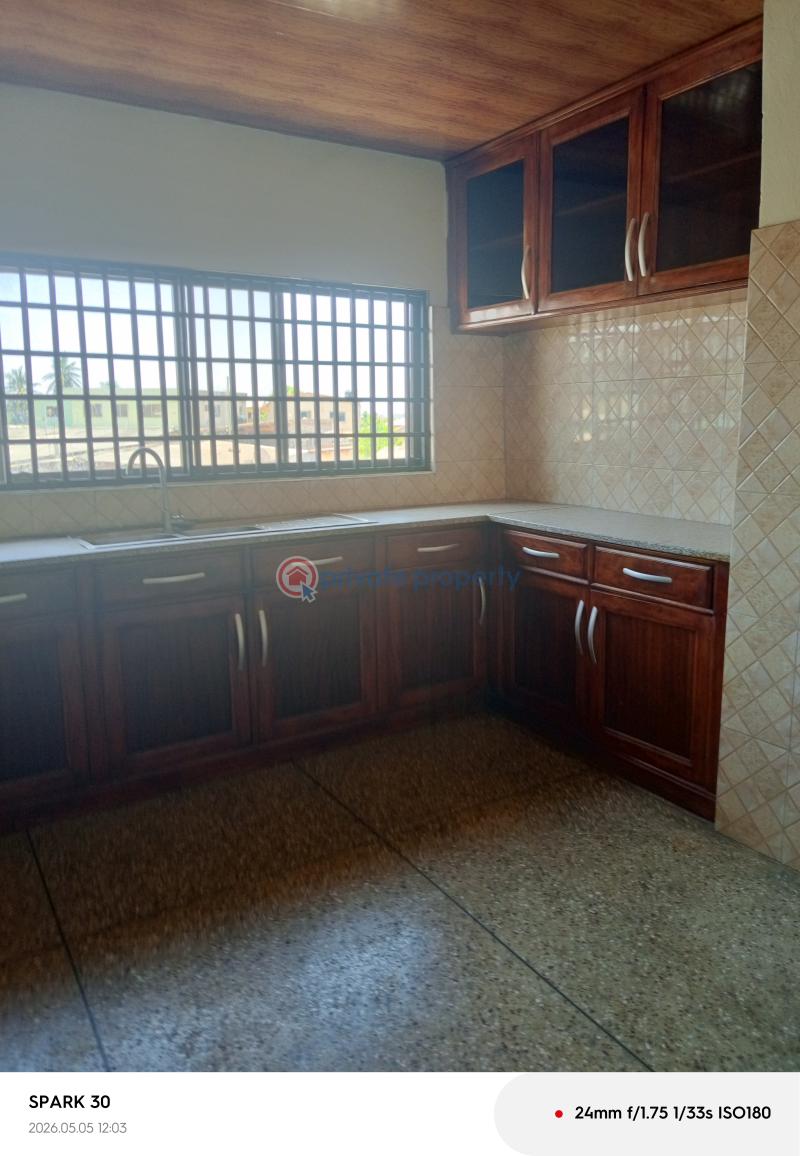 4 bedroom Apartment For Rent The Browns Realtor , Labadi ,liberty School, Negotiable. La Dade Kotopon Municipal Accra - 21