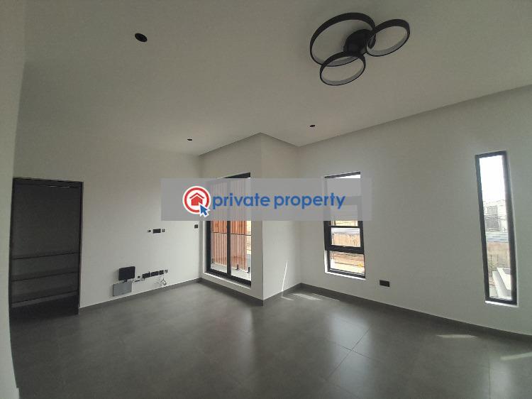 5 bedroom House For Sale &nbsp;off The Adenta Highway Adenta Municipal Accra - 2